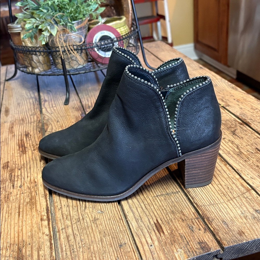 Lucky Brand Black Suede Leather Pincah 2 Studded Ankle Bootie Size 7